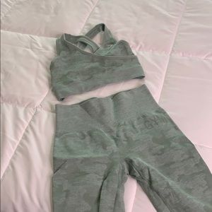 Gymshark Green Camo Seamless Bra & Leggings